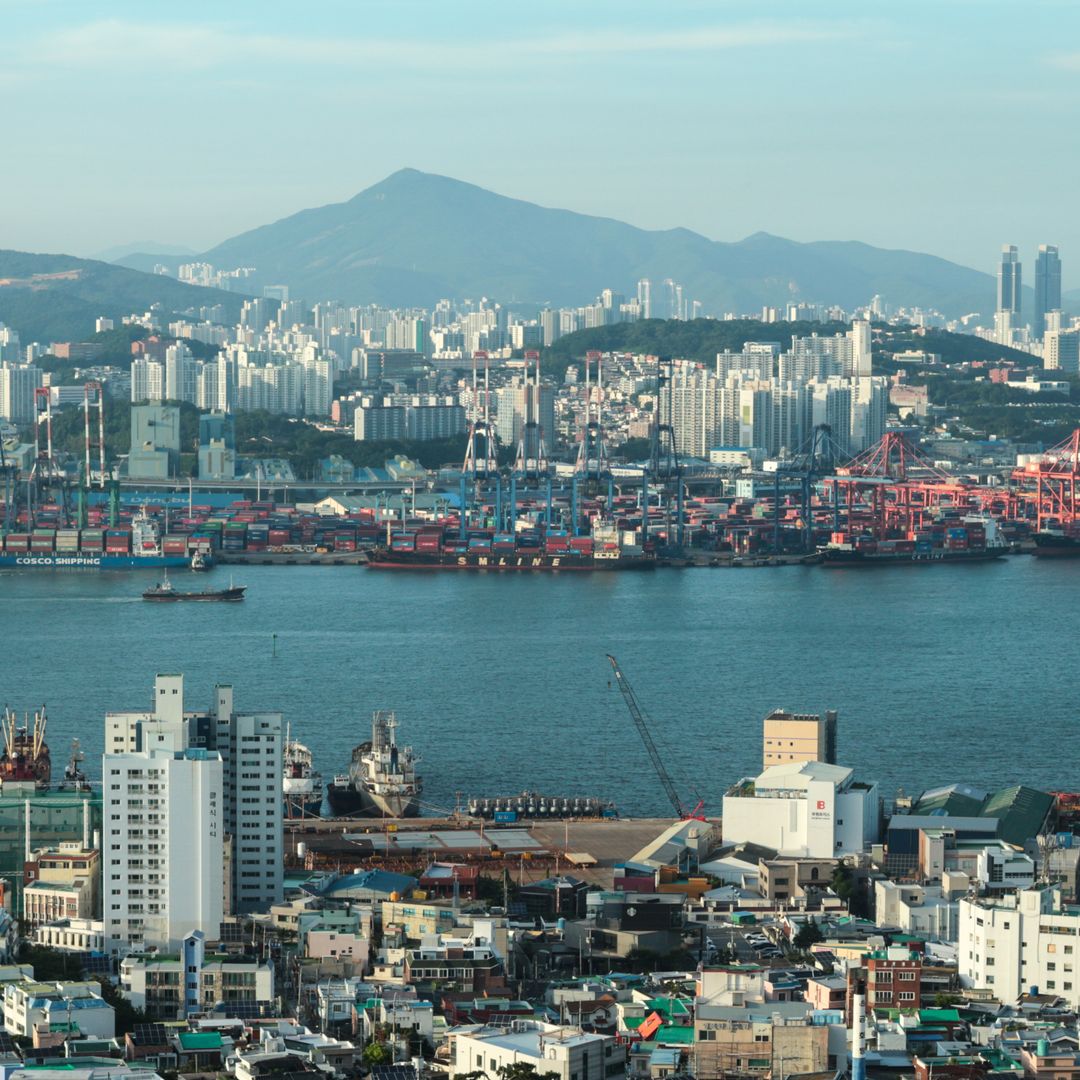 Evaluating Korean Sector Valuations and Capital Flows Under Shifted U.S. Trade Policies